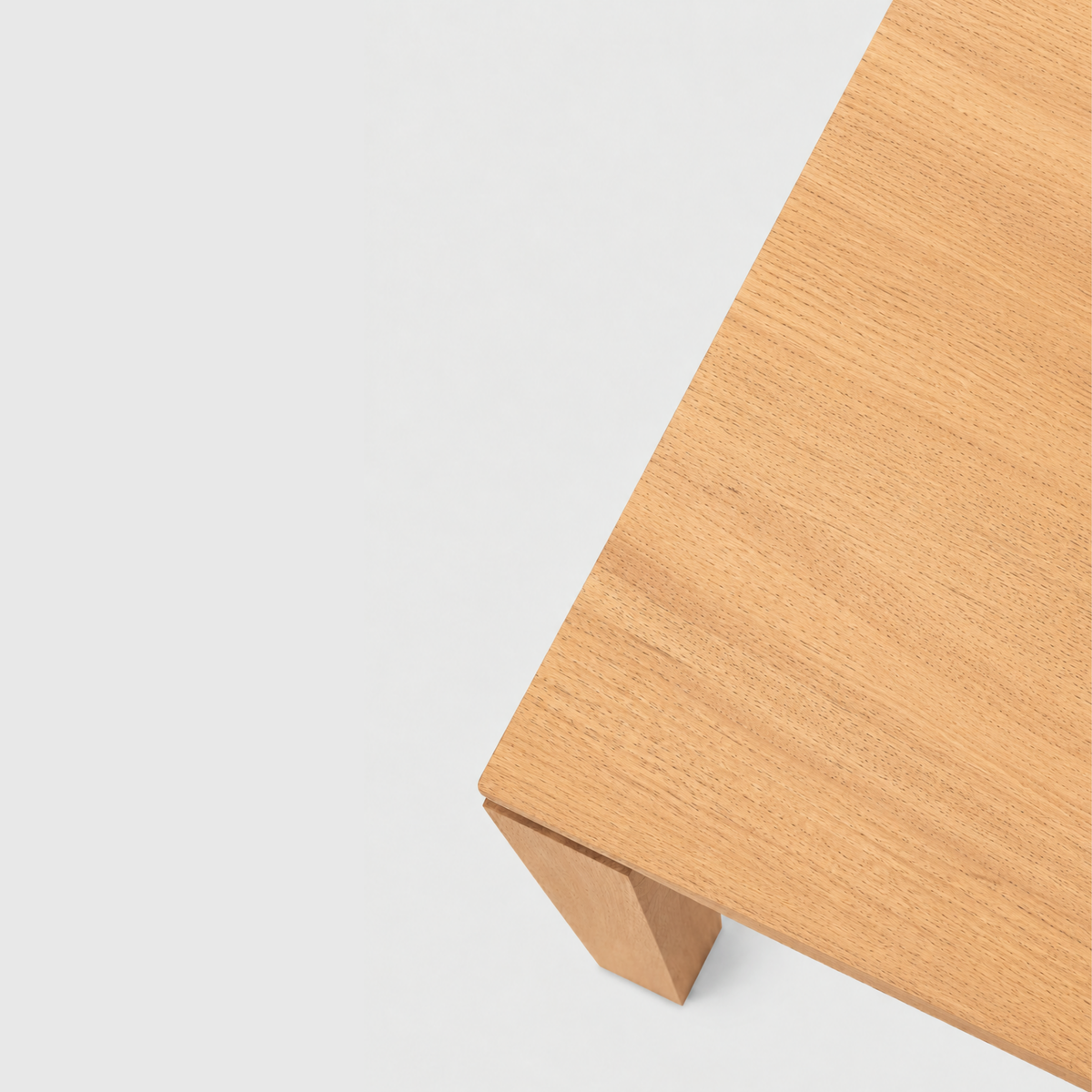 Vemb Dining Table - Oak