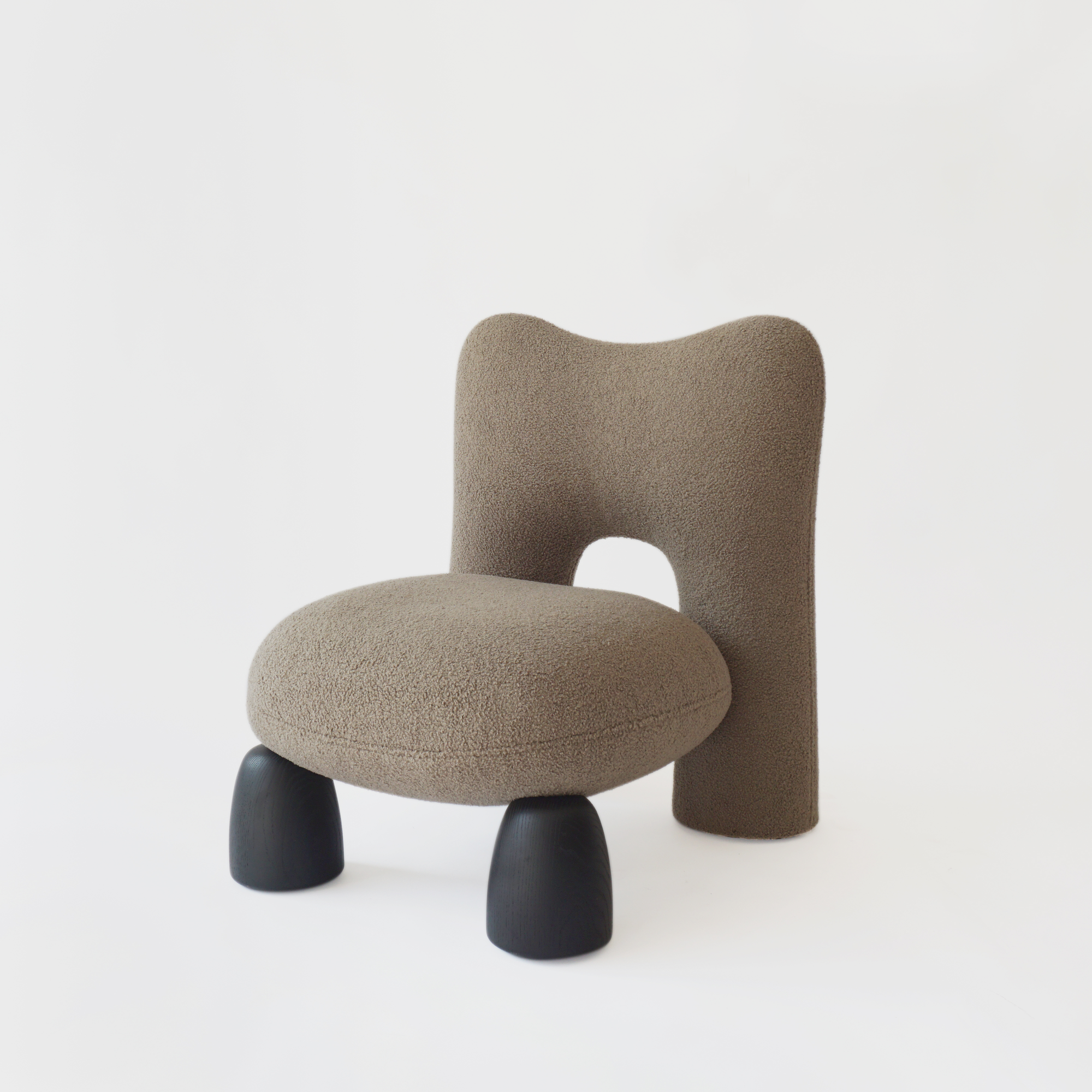 Its Ear - Lounge