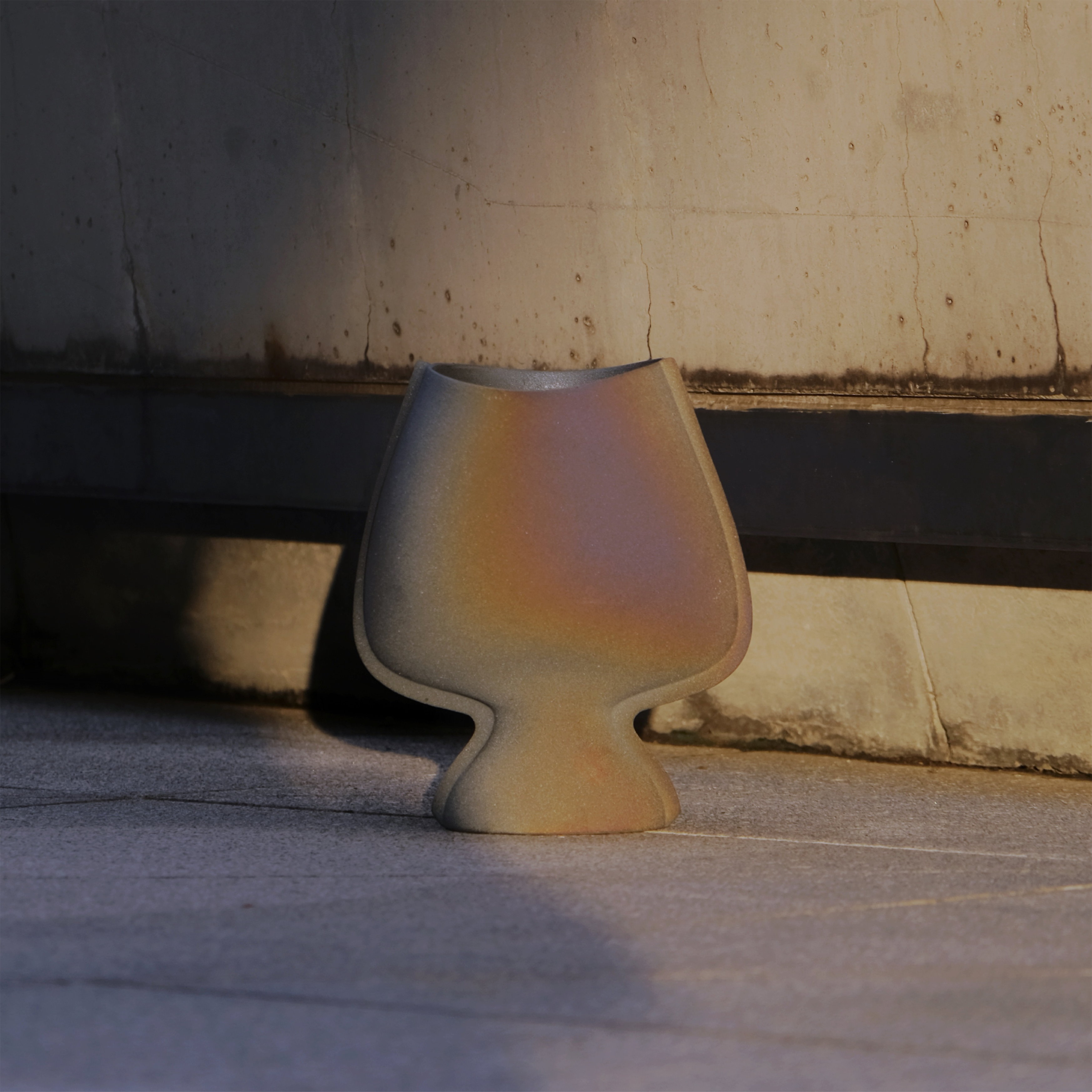 New Piece_Kae_U-Pot Vase_Metallic_Vase_Decorative Objects_3