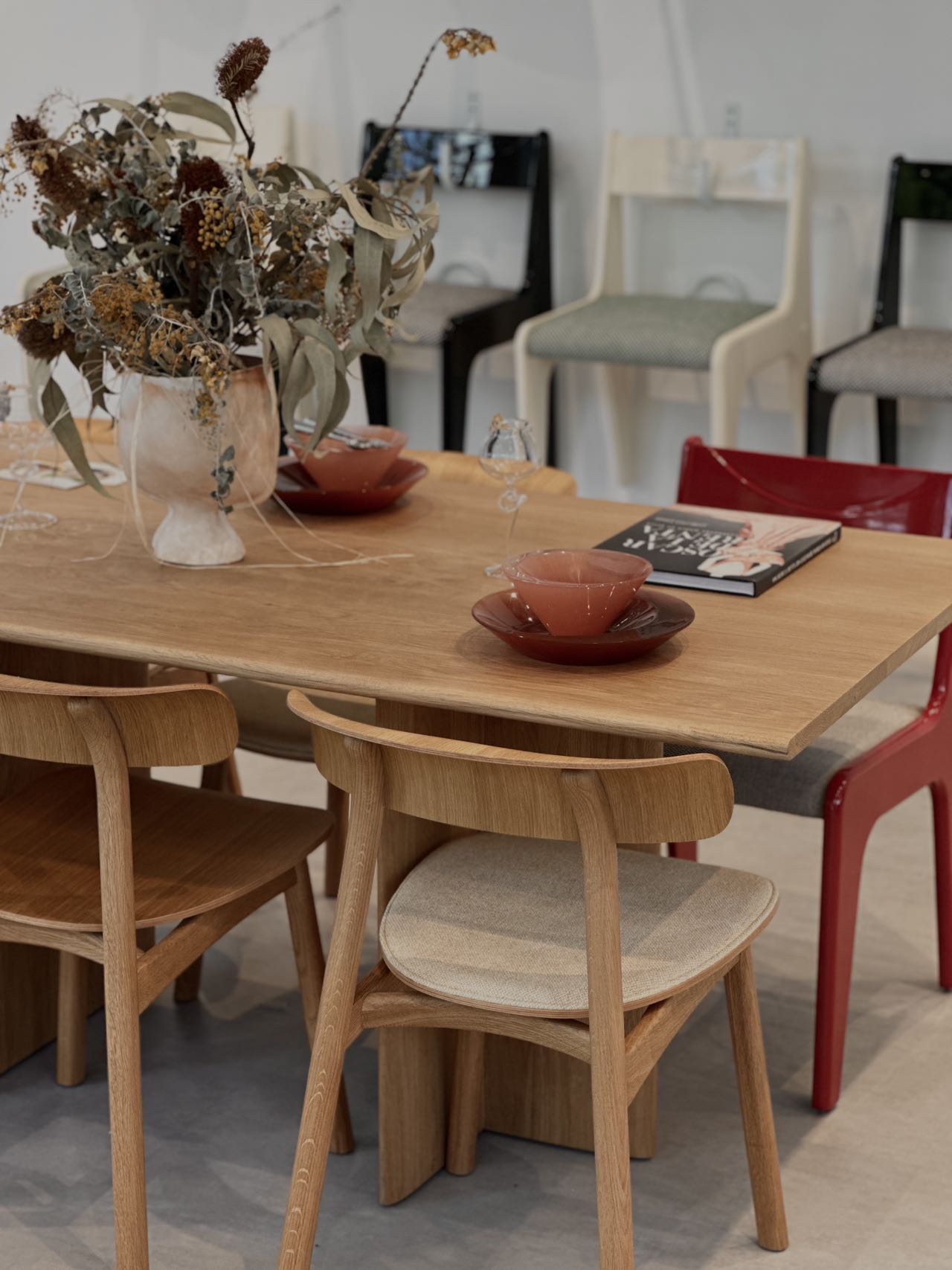 New Piece_Papa_Iris Long Dining Table_Oak_Dining Table_8