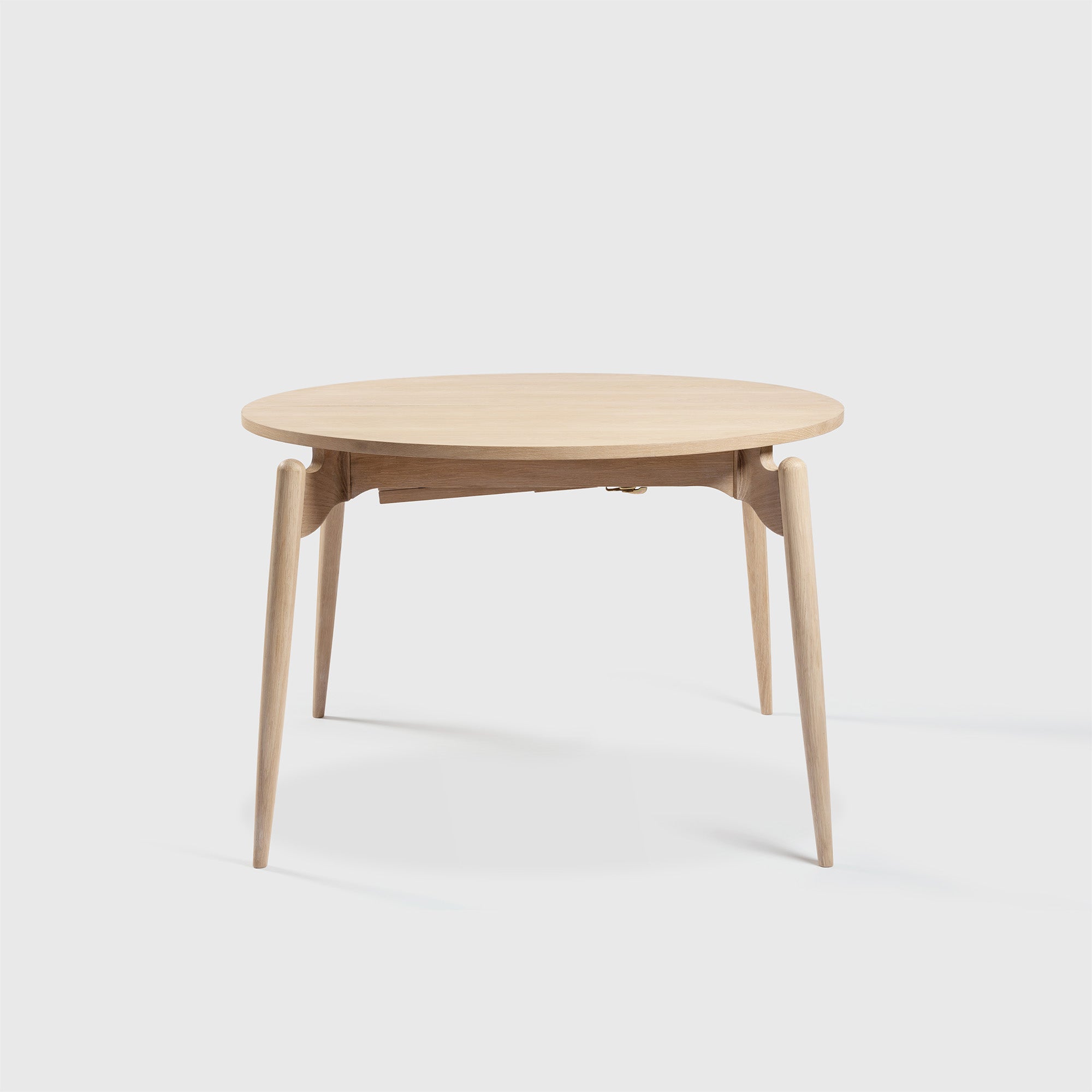Woodpecker Dining Table